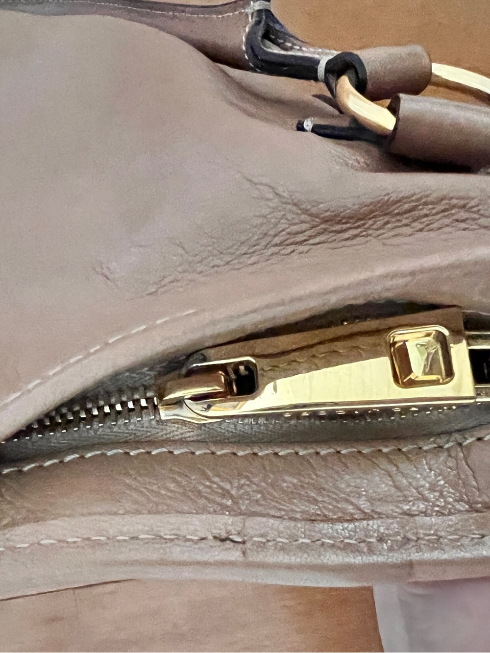 Marc Jacobs Brown Leather Tote Shoulder Bag with Gold Hardware - Picture 8 of 12